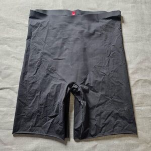 Womens Spanx Black Compression Biker Shorts Medium